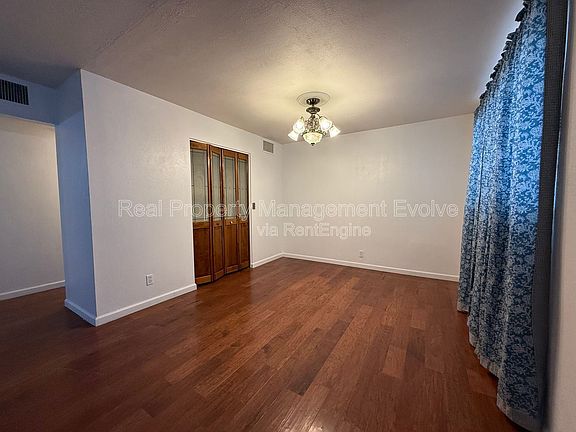 3rd image of 2332 W Diana Ave