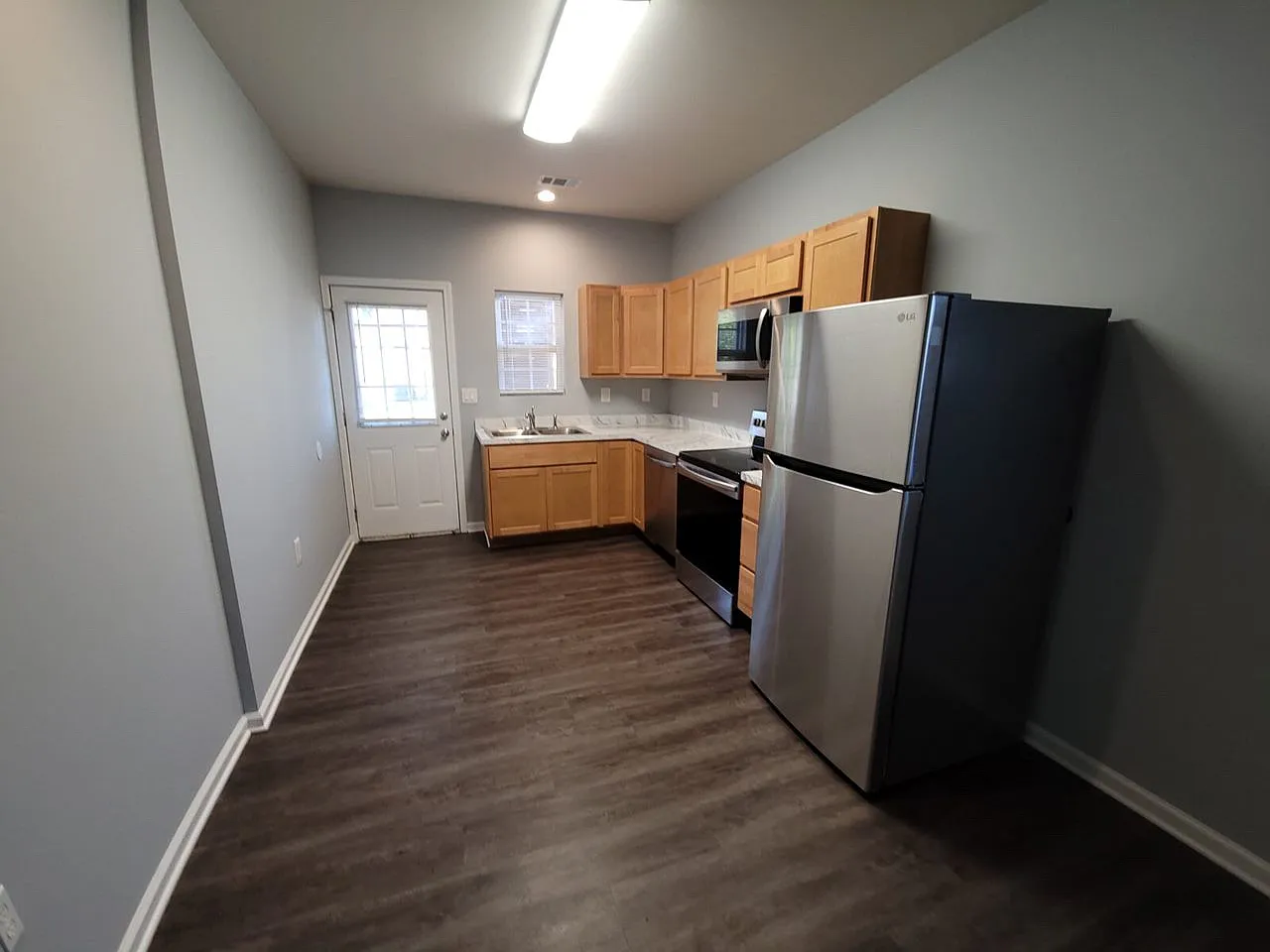 3 bed, $1,195 — Photo 4
