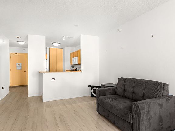 4th image of 222 N Columbus Dr APT 2207