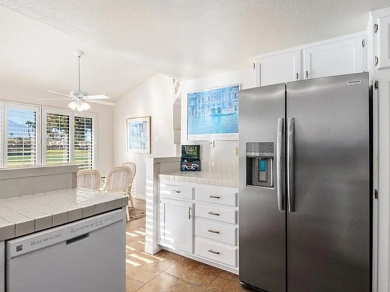 41417 Princeville Ln — Photo 14