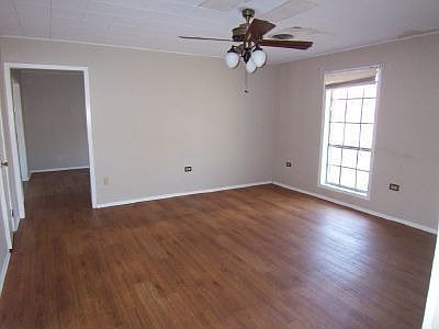 2nd image of 1123 E Camellia Dr