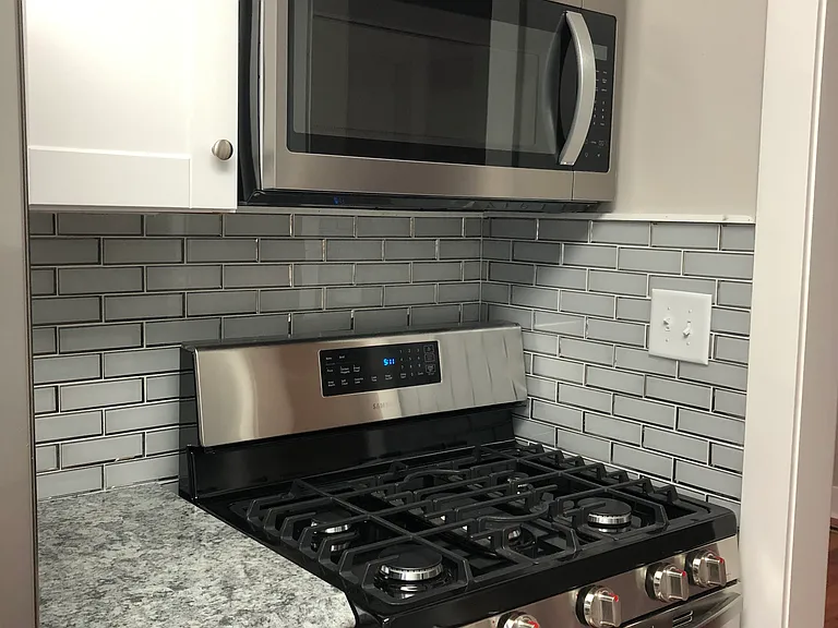 1426 Division St — Photo 9