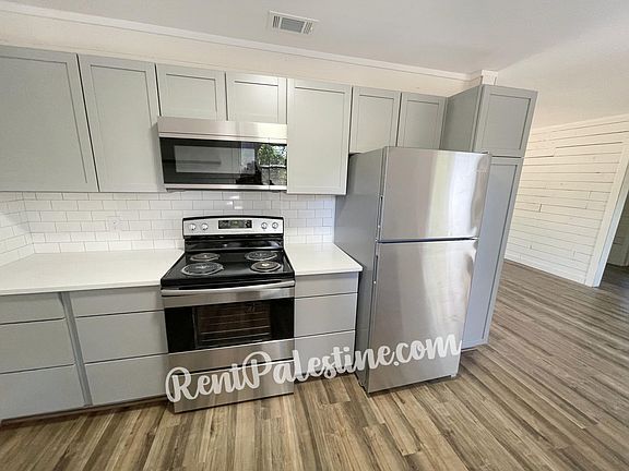 5th image of 208 Gammage St