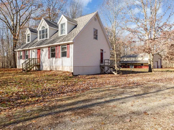 5596 W School Rd, Mt Pleasant, MI 48858