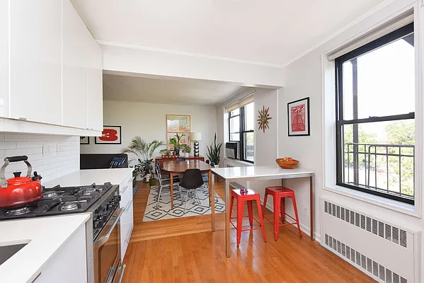 Sold by Anne Donohue Real Estate Inc | media 3