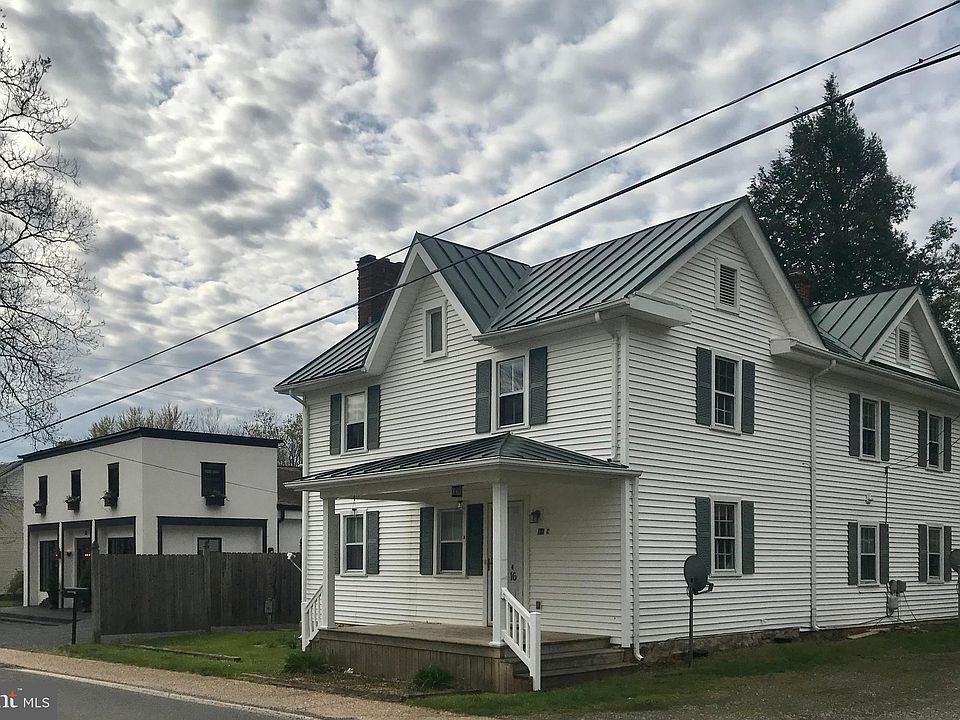 1st image of 16-16B Main St