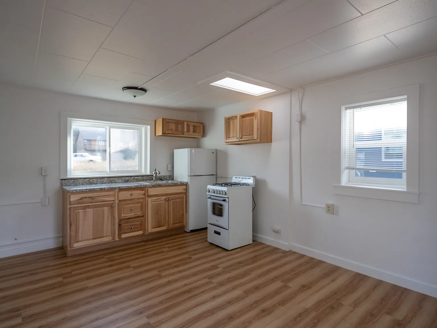 Studio, 250 sqft, $1,285 — Photo 2