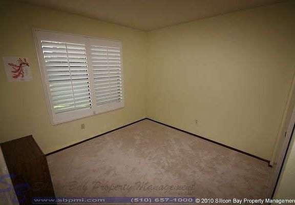 5th image of 23198 Lakeridge Ave
