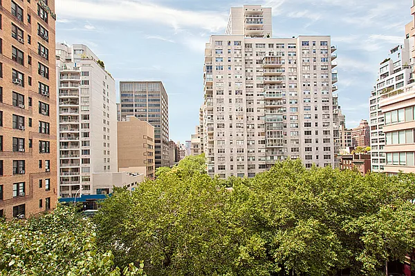 Sold by Brown Harris Stevens | media 19