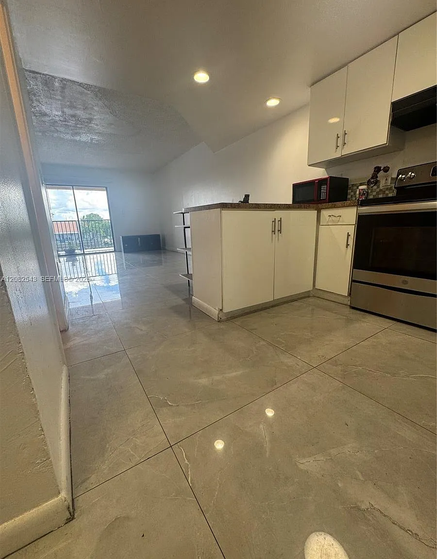 Vista Alegre Townhomes Co — Photo 2