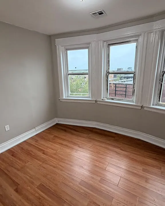 13-15 Myrtle Ave #10