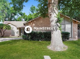 200 Three Oaks Dr, Midwest City, OK 73130