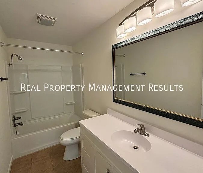5041 E Sherwood Dr — Photo 15