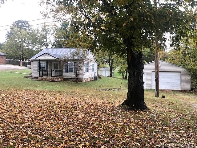 1st image of 149 Victoria Ct SE