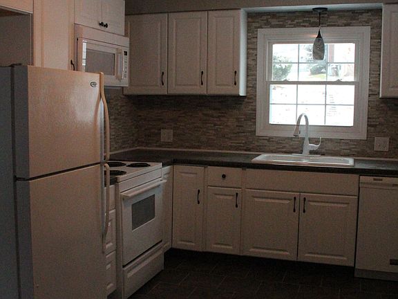 2nd image of 408 Bundy Cir
