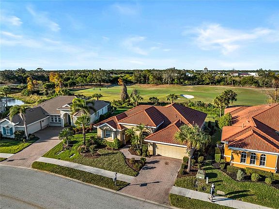 2nd image of 274 MONTELLUNA DRIVE