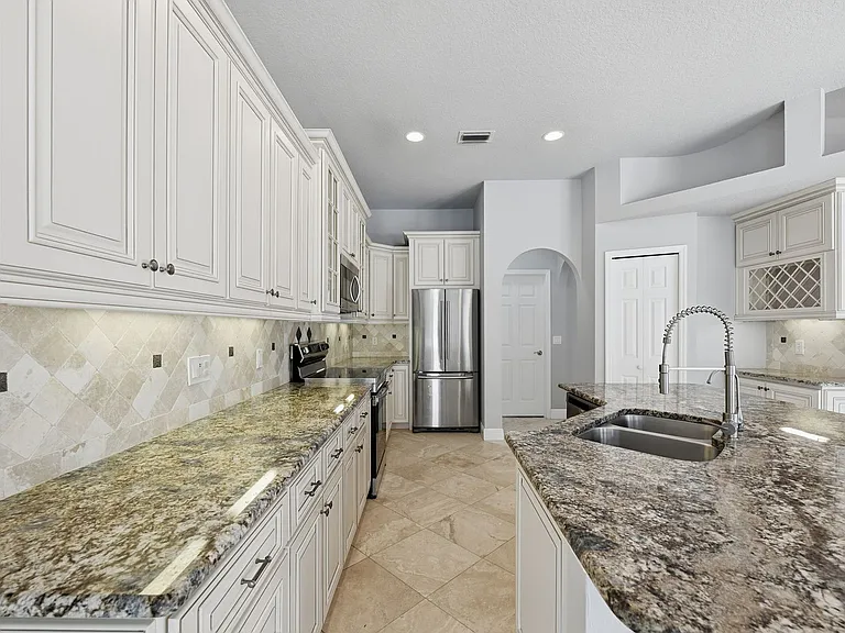 501 Manisha Pl — Photo 9