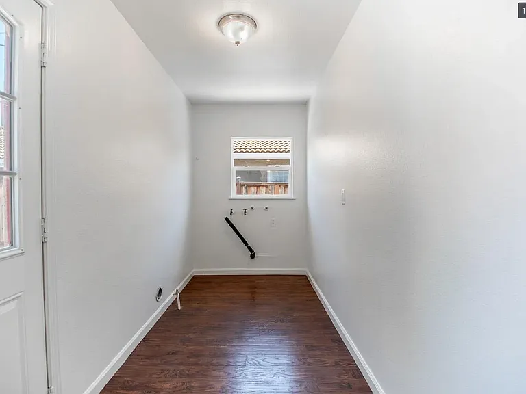 0 Locust St — Photo 9