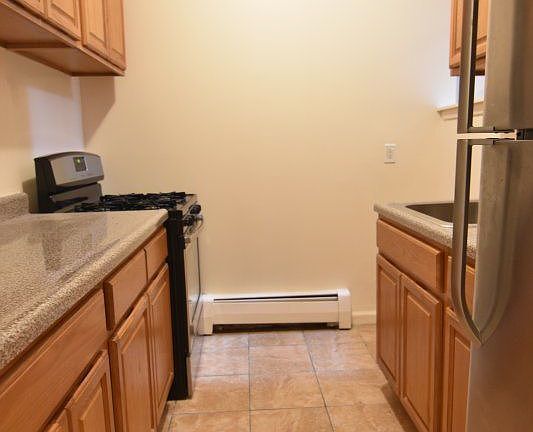 5th image of 1829 7th Ave APT 1A