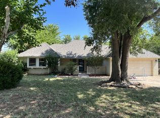 1313 Brookhaven Dr, Edmond, OK 73034