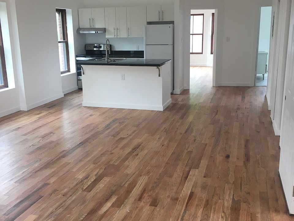 2nd image of 120 Johnston St #7