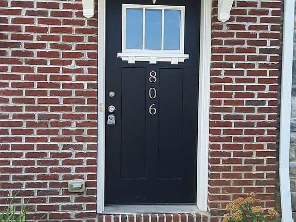 2nd image of 806 Admirals Quay Dr