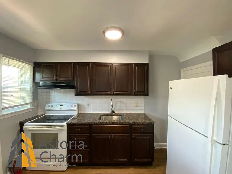 3392 Saint Benedict St — Photo 10