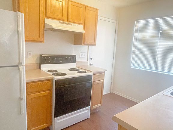 4th image of 410 E Linden St APT 1