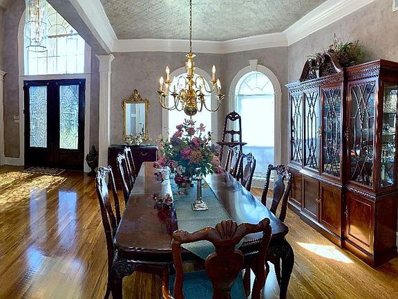 3rd image of 1602 Braxton Cir