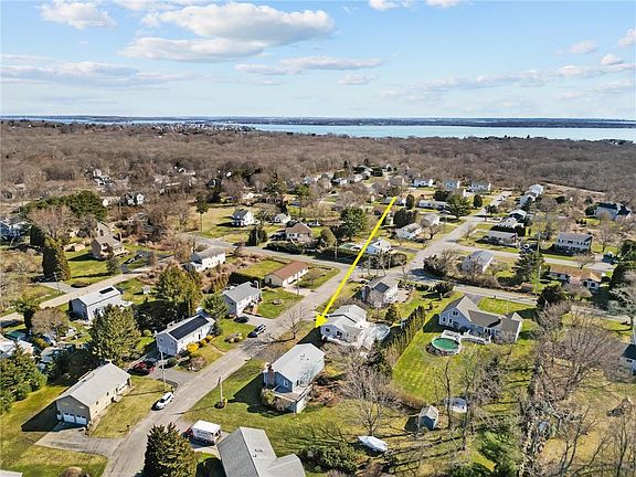 3rd image of 55 Bedford Cir
