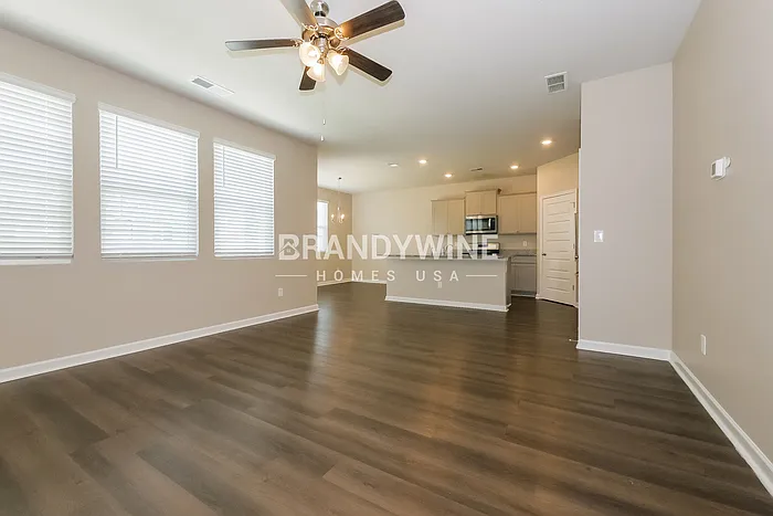 3 bed, 2.5 bath, 1749 sqft, $2,495 — Photo 4