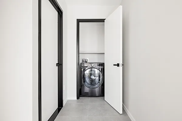 Rented by Polaris Property Group | media 11