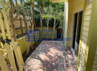 2640 N Beachwood Dr APT 104, Los Angeles, CA 90068