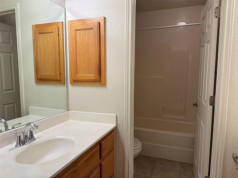 9 Deerfield Dr #B — Photo 18