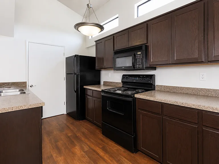 Rio Cancion Apartments — Photo 63