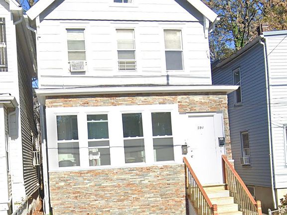 2nd image of 591 Nassau St