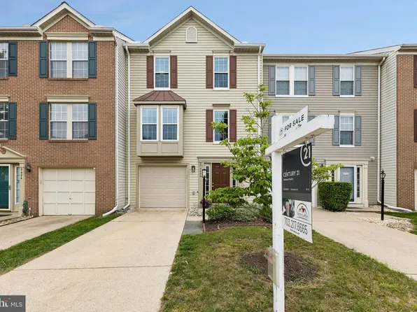 7452 Gadsby Sq, Alexandria, VA 22315