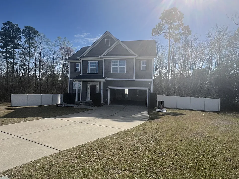 44 Coswell Ct