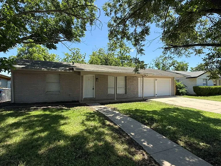 4938 Bernadine Dr — Photo 2