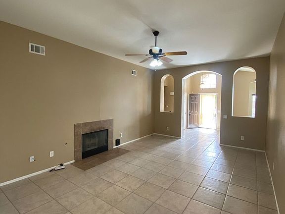 5th image of 18645 Laurie Ln