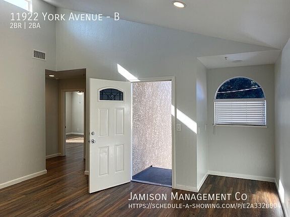 4th image of 11922 York Ave #B