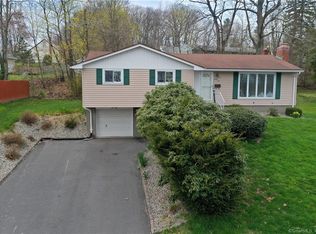 91 Brookline Dr, East Hartford, CT 06108