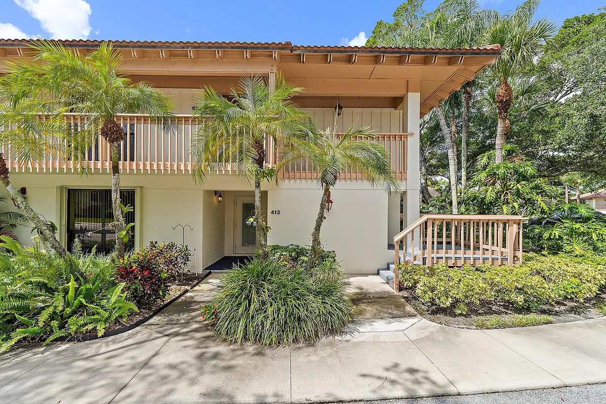 Building Photo - 413 Brackenwood Ln S