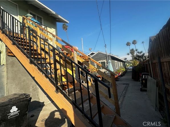 los-angeles-california-440808859 picture