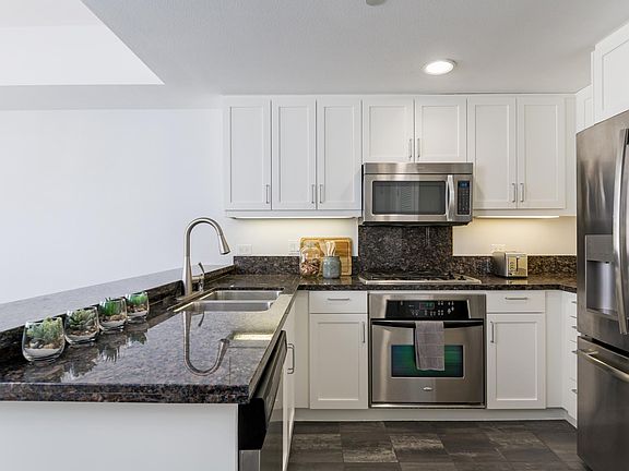 2nd image of 875 G St Unit 405
