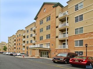 2102 Windsor Park Ct #65, Englewood, NJ 07631