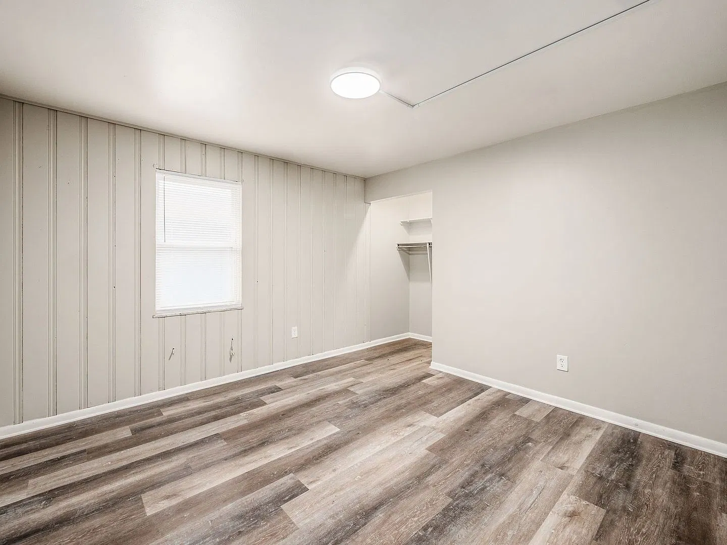 1 bed, 1.0 bath, $830 — Photo 3