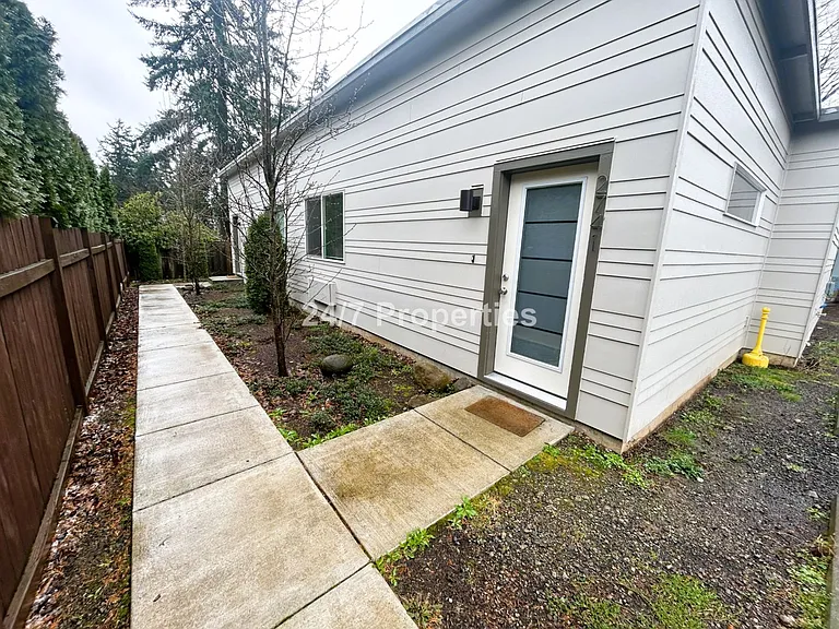 2743 SE 118th Ave — Photo 10