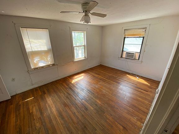 2nd image of 2604 Avenue S S #A