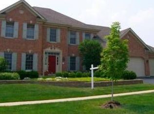 39W285 Forbes Dr, Geneva, IL 60134